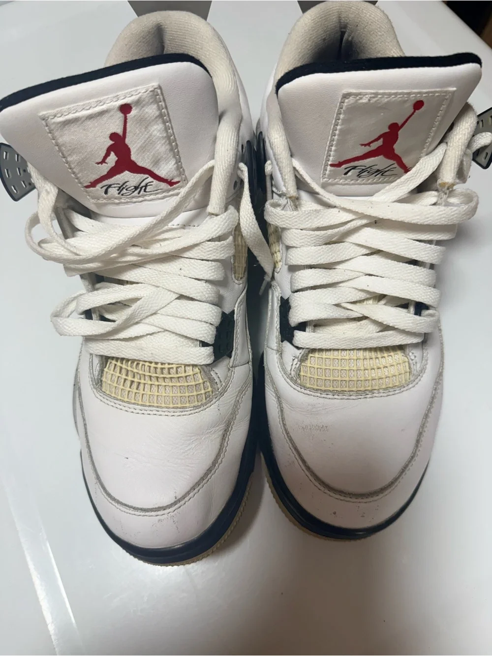 Jordan Kids White and Navy Jumpman Low-Top Sneakers with Red Logo